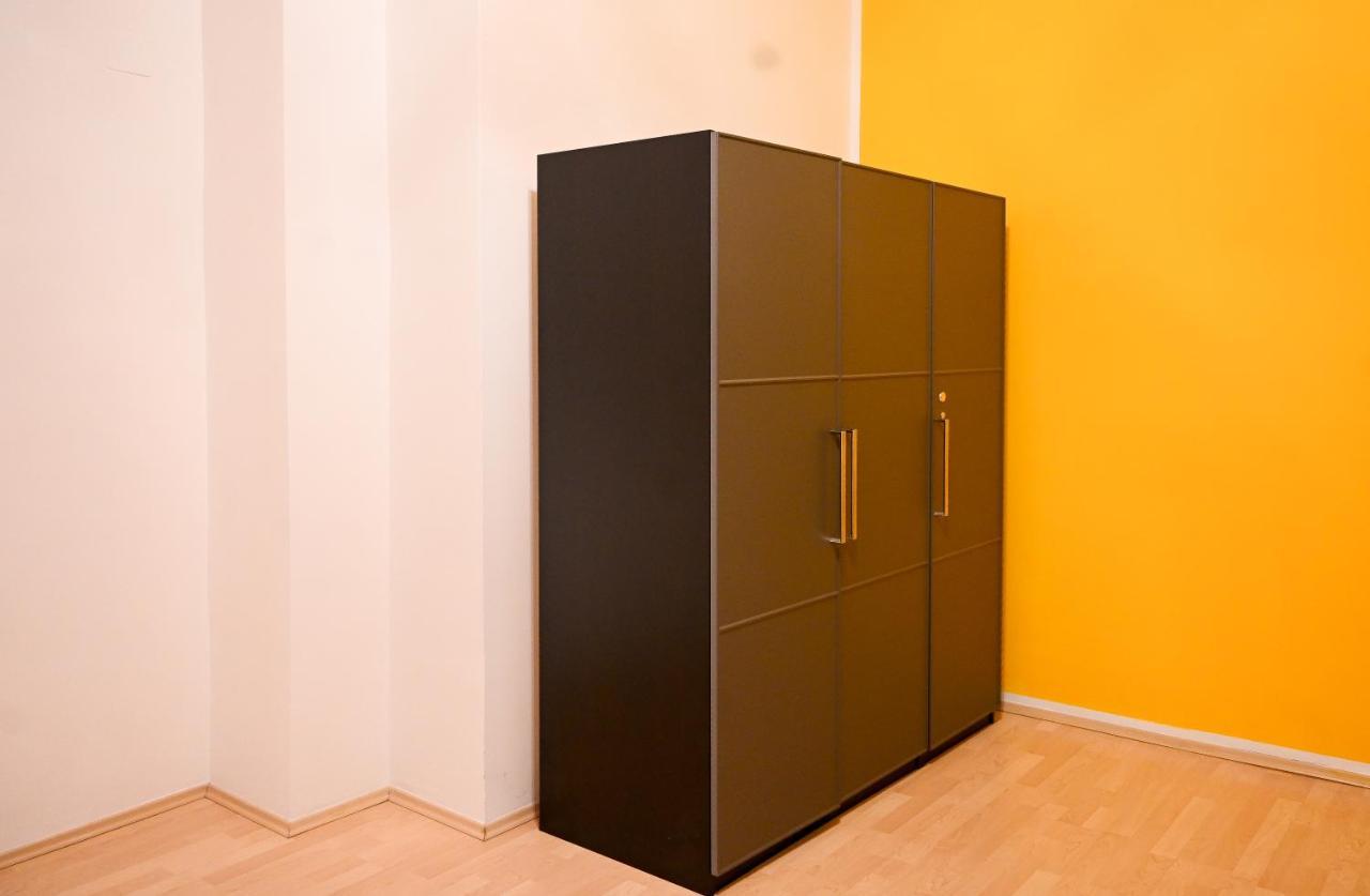 Amazing Altes Akh Apartment